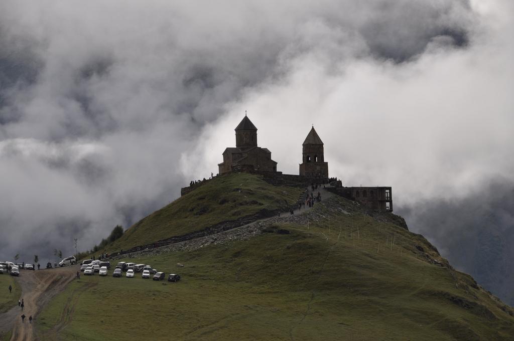 Nino Khetaguri Guest House Kazbegi Exteriör bild