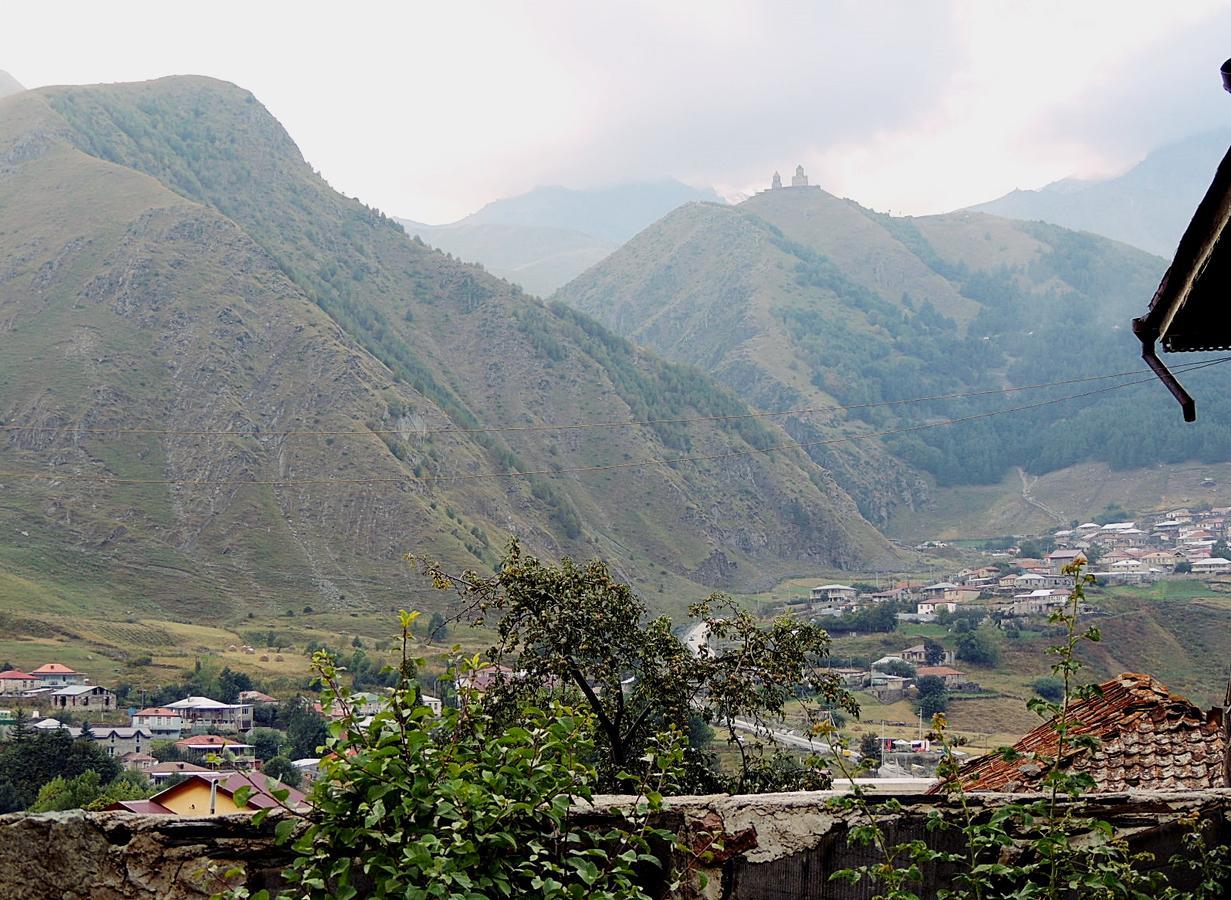 Nino Khetaguri Guest House Kazbegi Exteriör bild